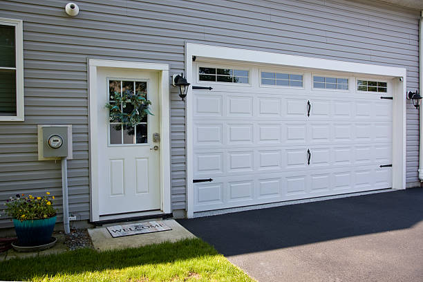 24/7 Emergency Garage Door Panel Replacement experts in York, SC